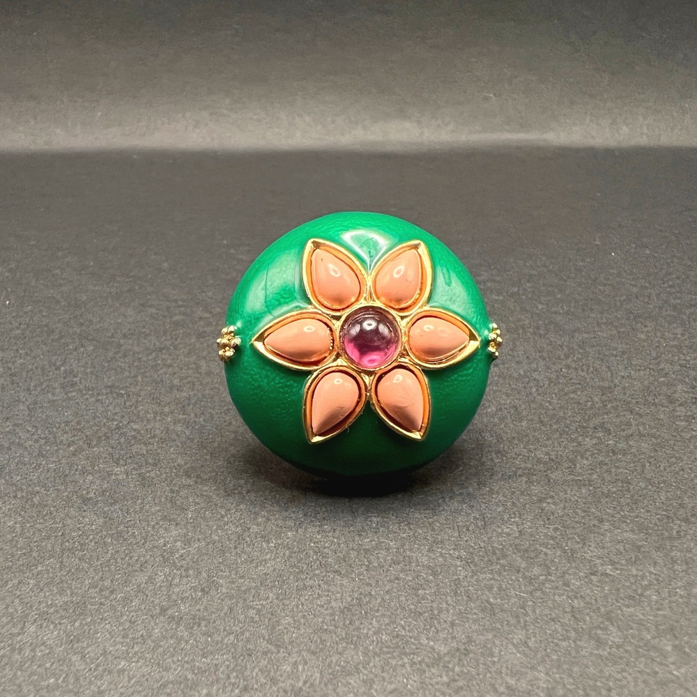 Enamel Flower Cocktail Ring Gold Tone Green Peach Cabochon Domed Retro‎ Size 9